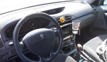 Renault Laguna 2004 full