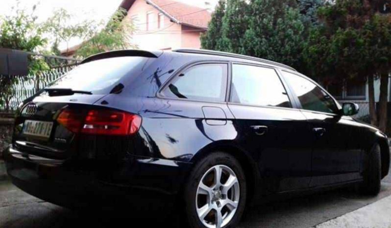 Audi A4 2.0TDI Vlasnk 2010 full