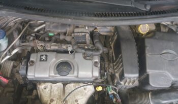 Peugeot 207 1.4i B PEŽO MOTOR full