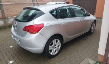 Opel Astra J 2011 full
