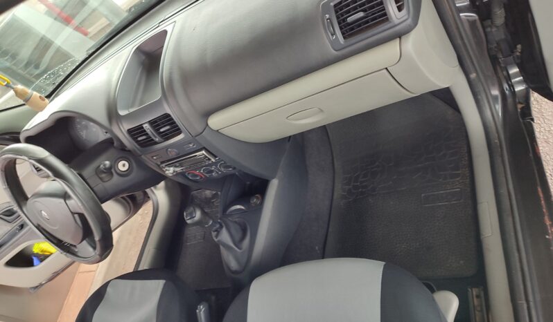 Renault Clio 2003 full