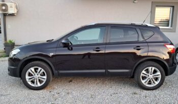 Nissan Qashqai 2010 full