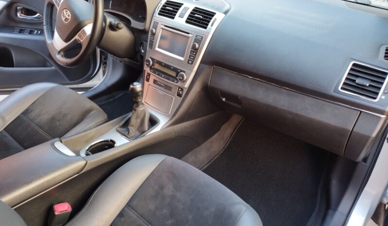 Toyota Avensis 2014 full